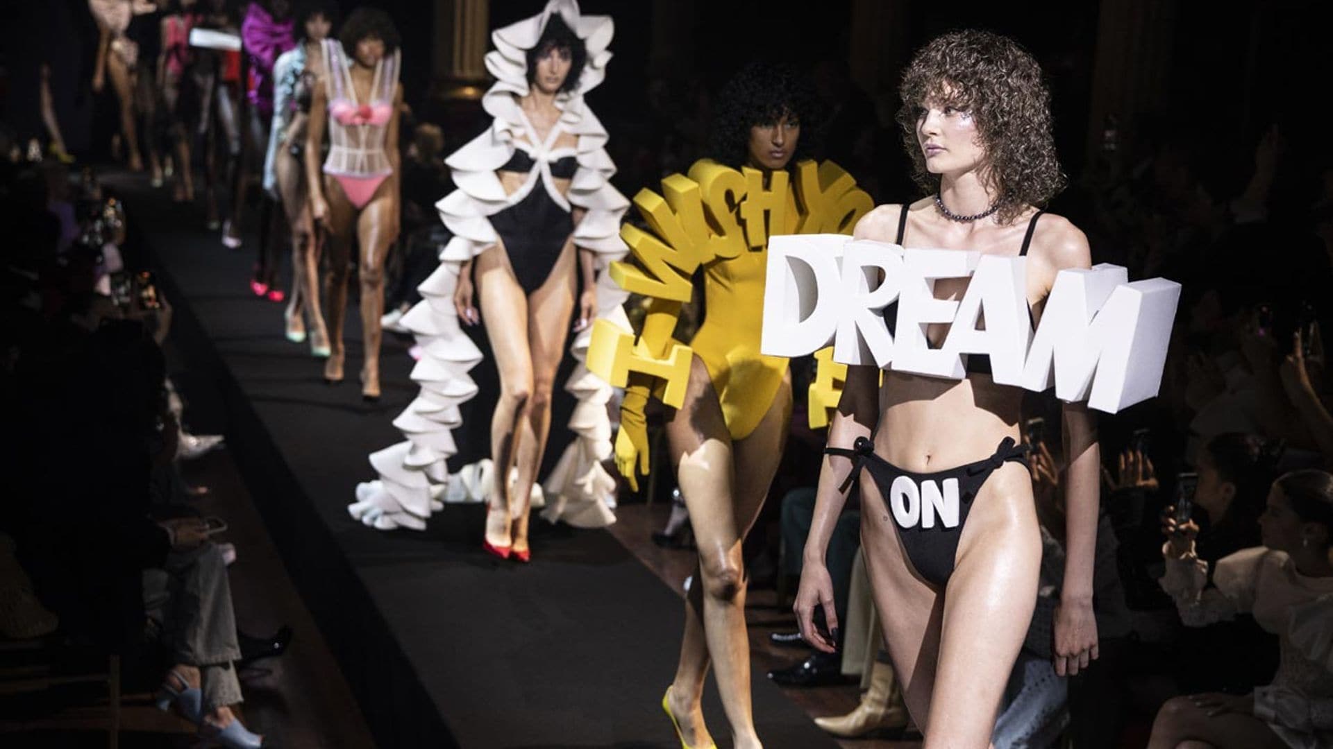 Bikinis y bañadores de alta costura: Viktor & Rolf vuelve a romper las normas de la moda