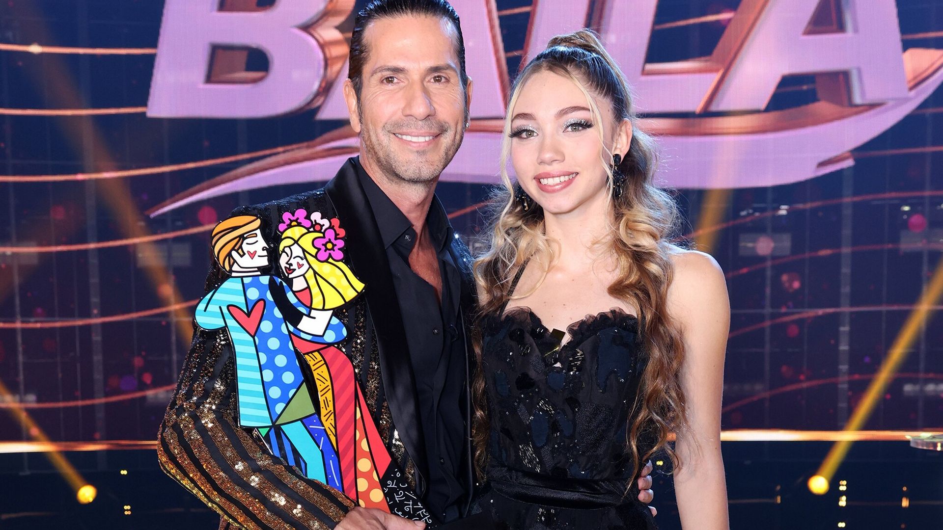 Gregorio Pernía y su hija Luna triunfan en ‘Así se Baila’ y reciben $200 mil dólares