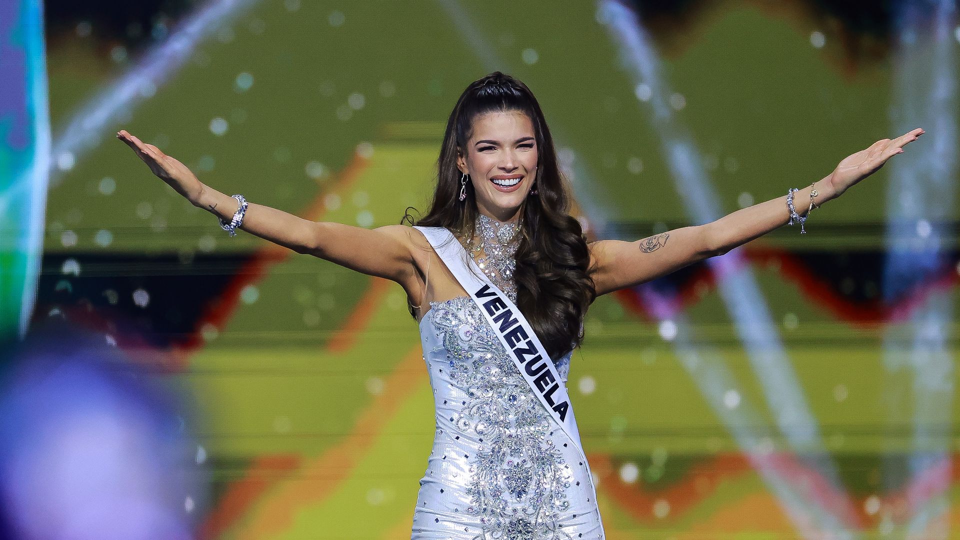 Miss Venezuela aclara el malentendido con su traductora en la final de Miss Universo 2024