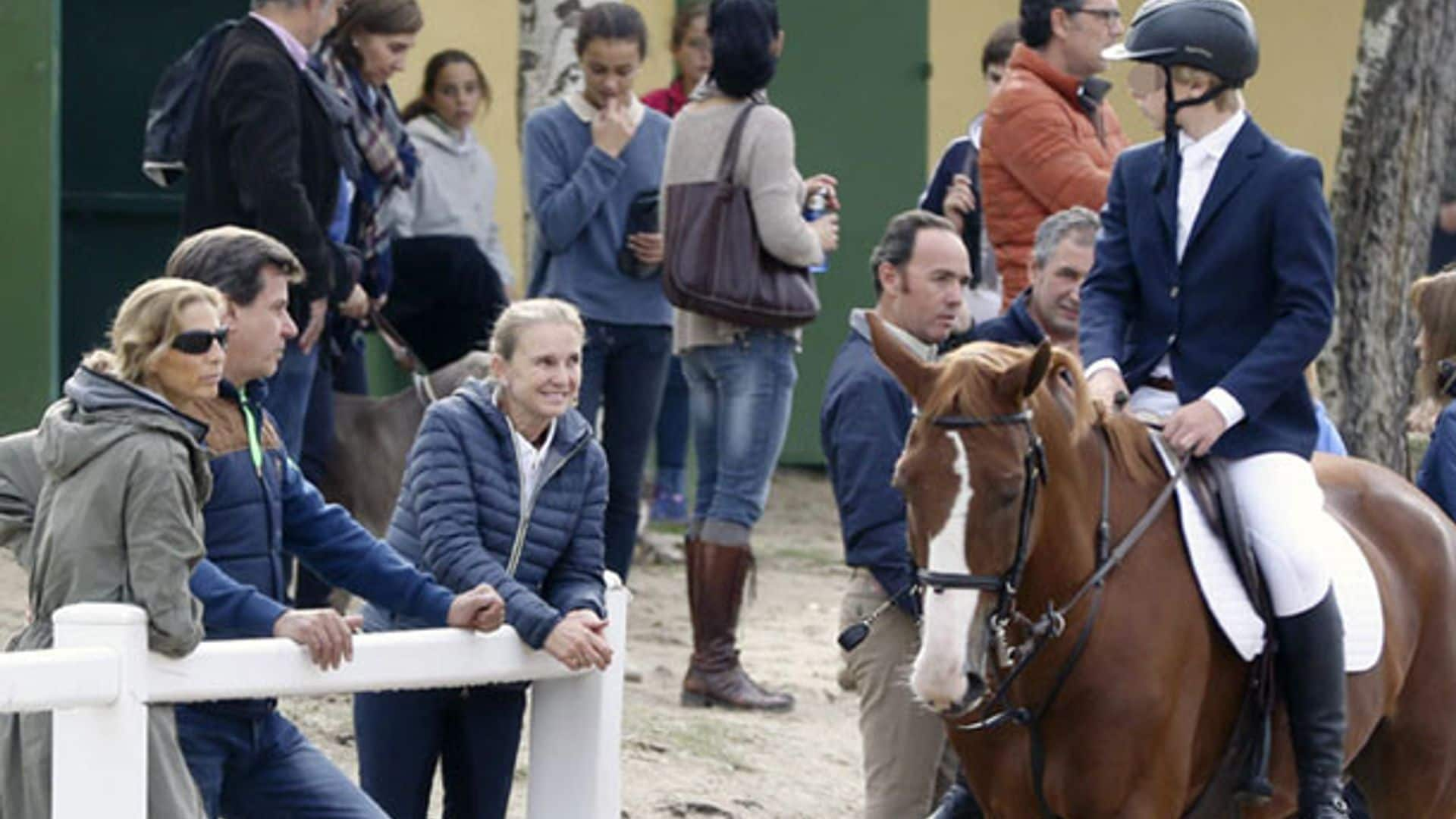 Cayetano Martínez de Irujo, el mejor profesor de hípica para su hijo Luis