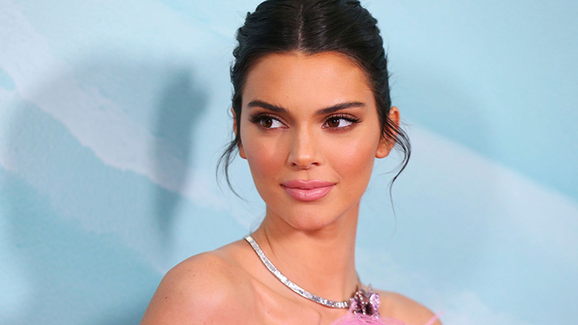 Y tras Cristina Pedroche, Kendall Jenner supera el reto viral del momento