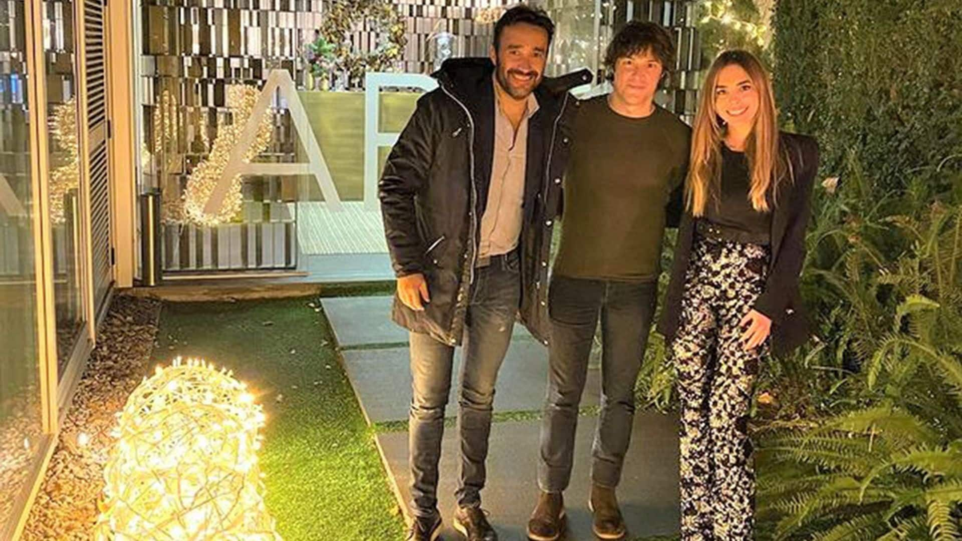 ¡Entre bromas y deliciosos manjares! Juanma Castaño celebra la victoria con su novia en el restaurante de Jordi Cruz