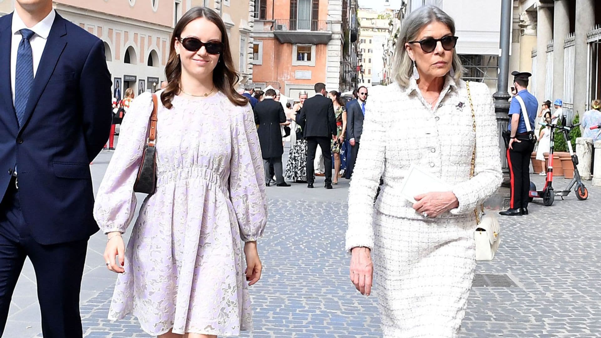 Carolina de Mónaco y su hija Alejandra de Hannover se van de boda con los mismos zapatos