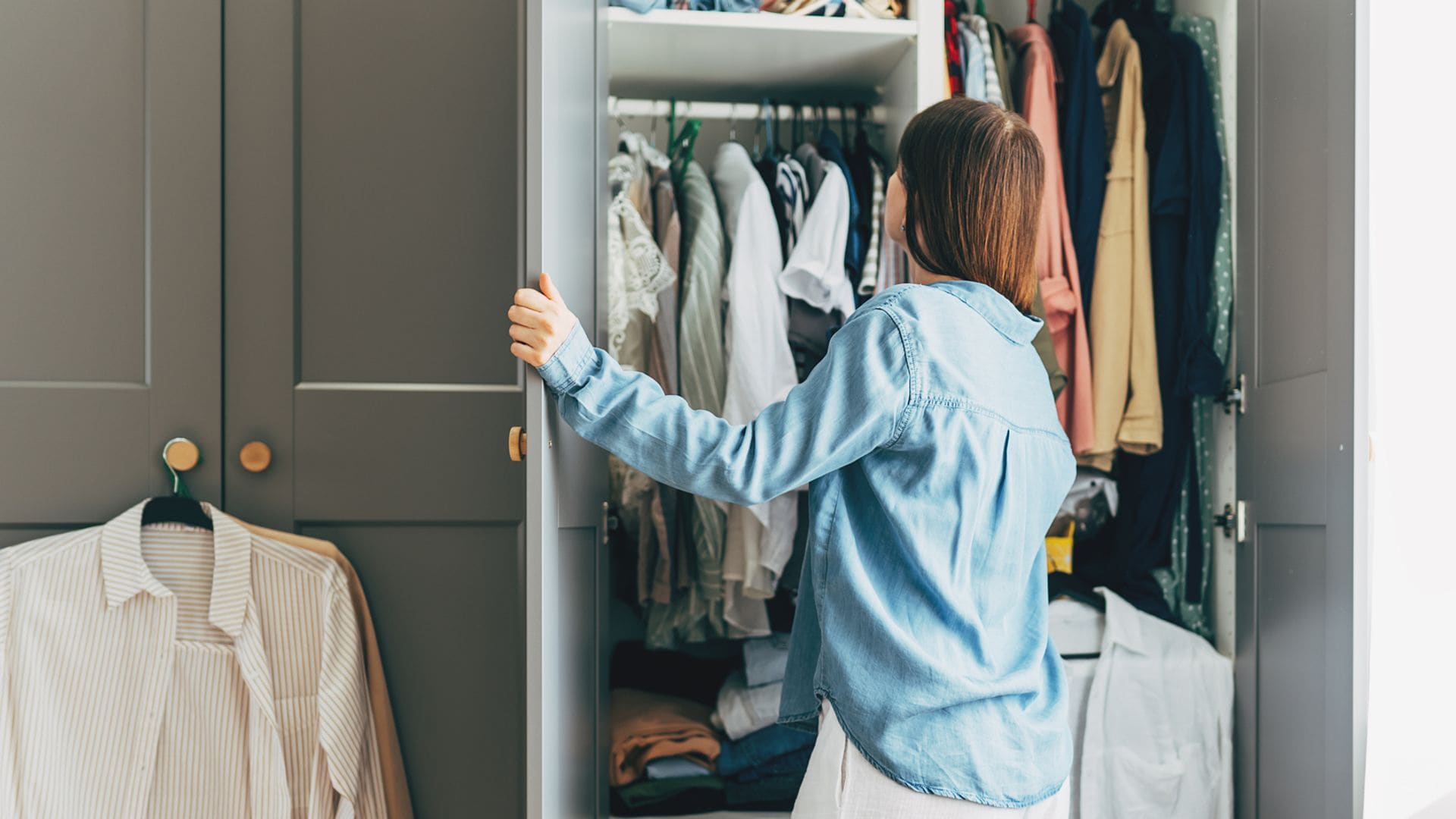 Changing your closet: 7 ideas to organize it and keep it tidy all year round