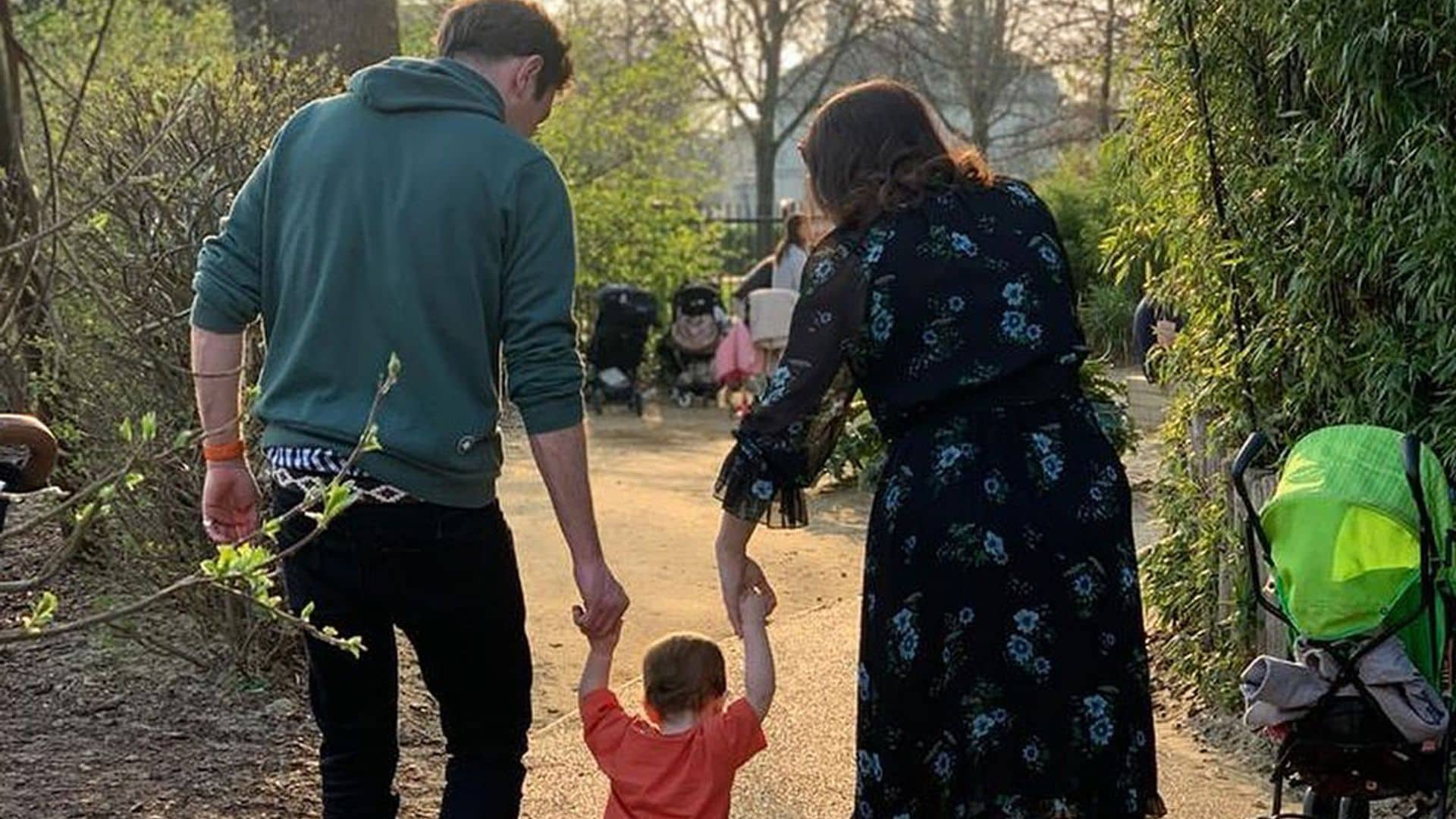 Eugenia de York celebra sus 32 años en el parque con sus 'chicos' y las bonitas palabras de su madre