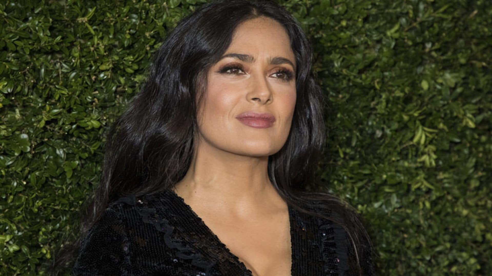 ¿Quieres estar en forma pero te aburre la cinta de correr? ¡Salma Hayek tiene la solución!