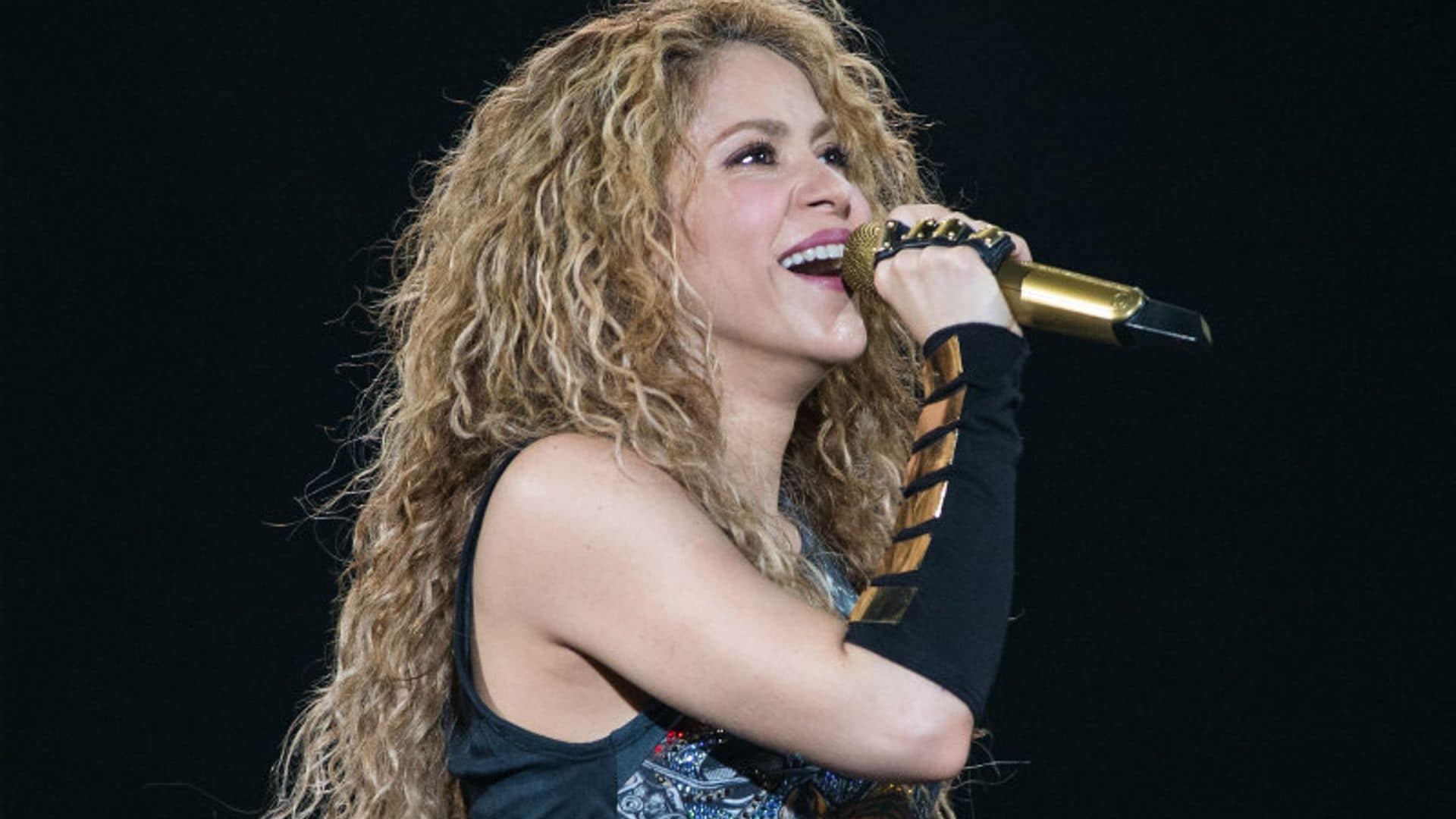 Sin tenacillas ni secador: las ondas de Shakira se consiguen así