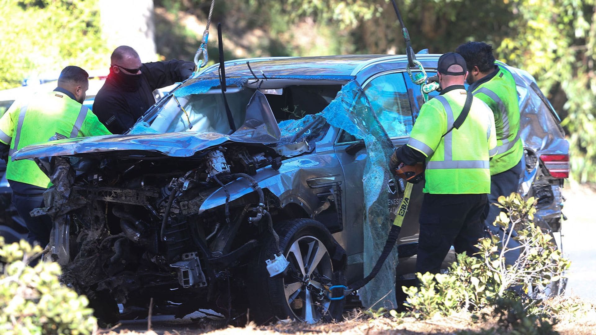 Las sobrecogedoras imágenes del coche de Tiger Woods tras su accidente