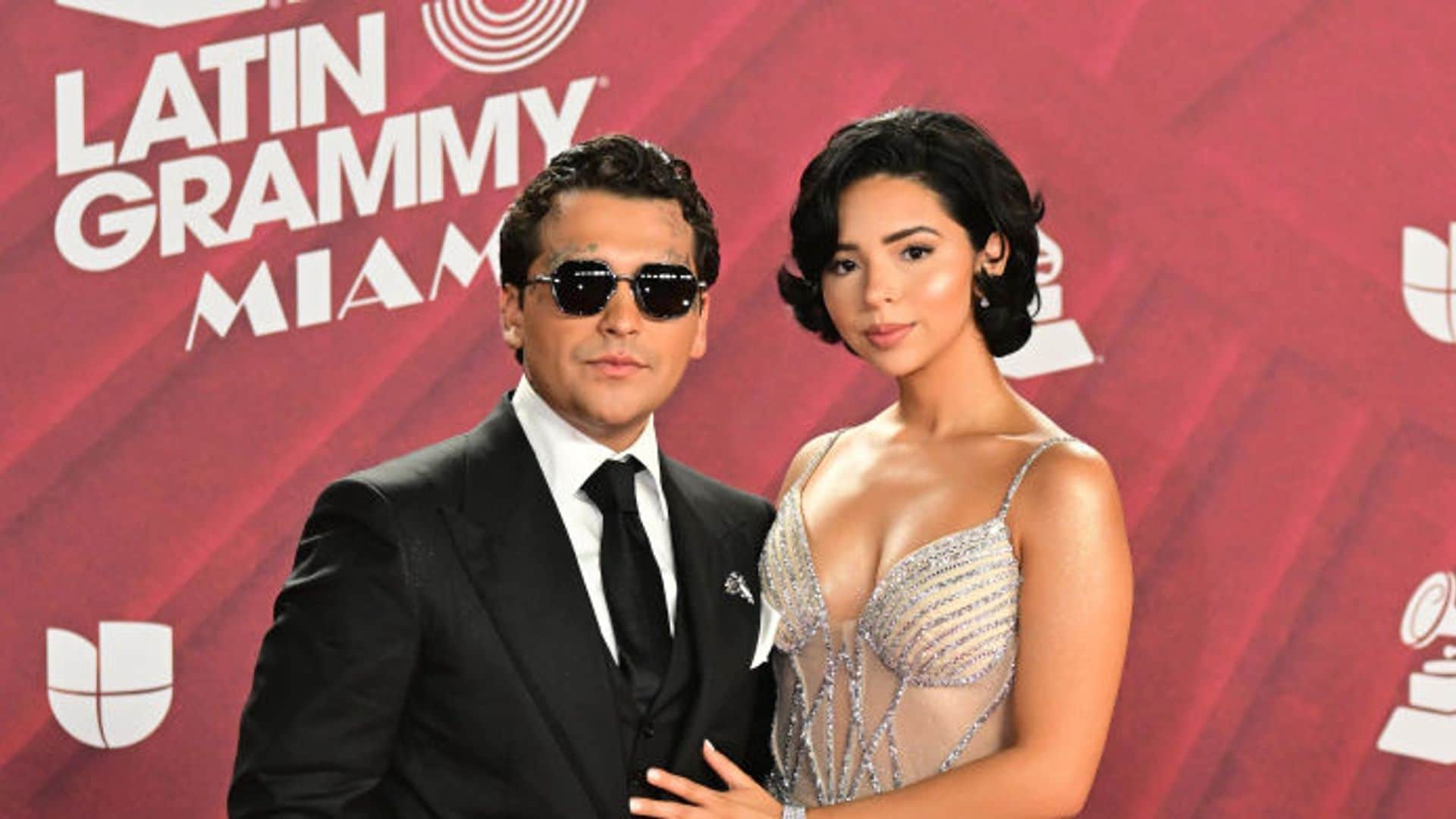 Christian Nodal y Ángela Aguilar brillan sobre la alfombra roja de los Latin Grammy