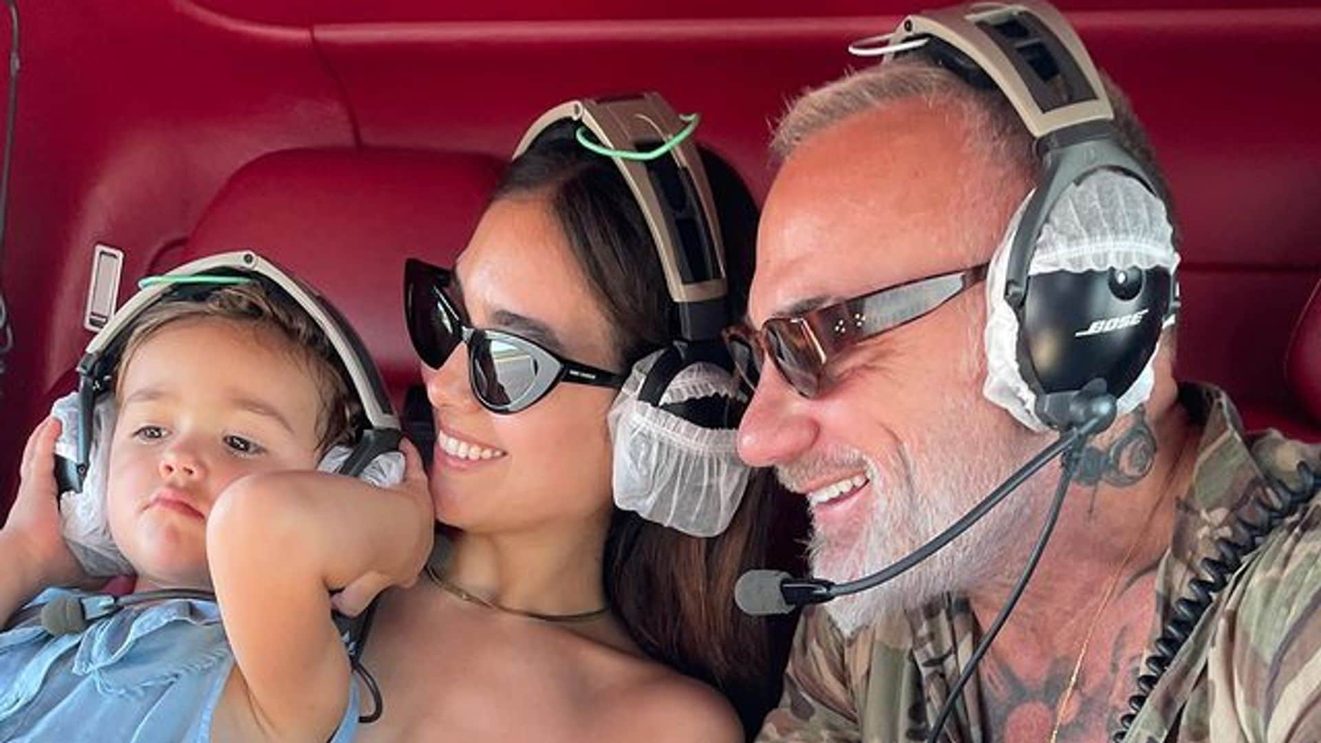 Gianluca Vacchi, con su familia