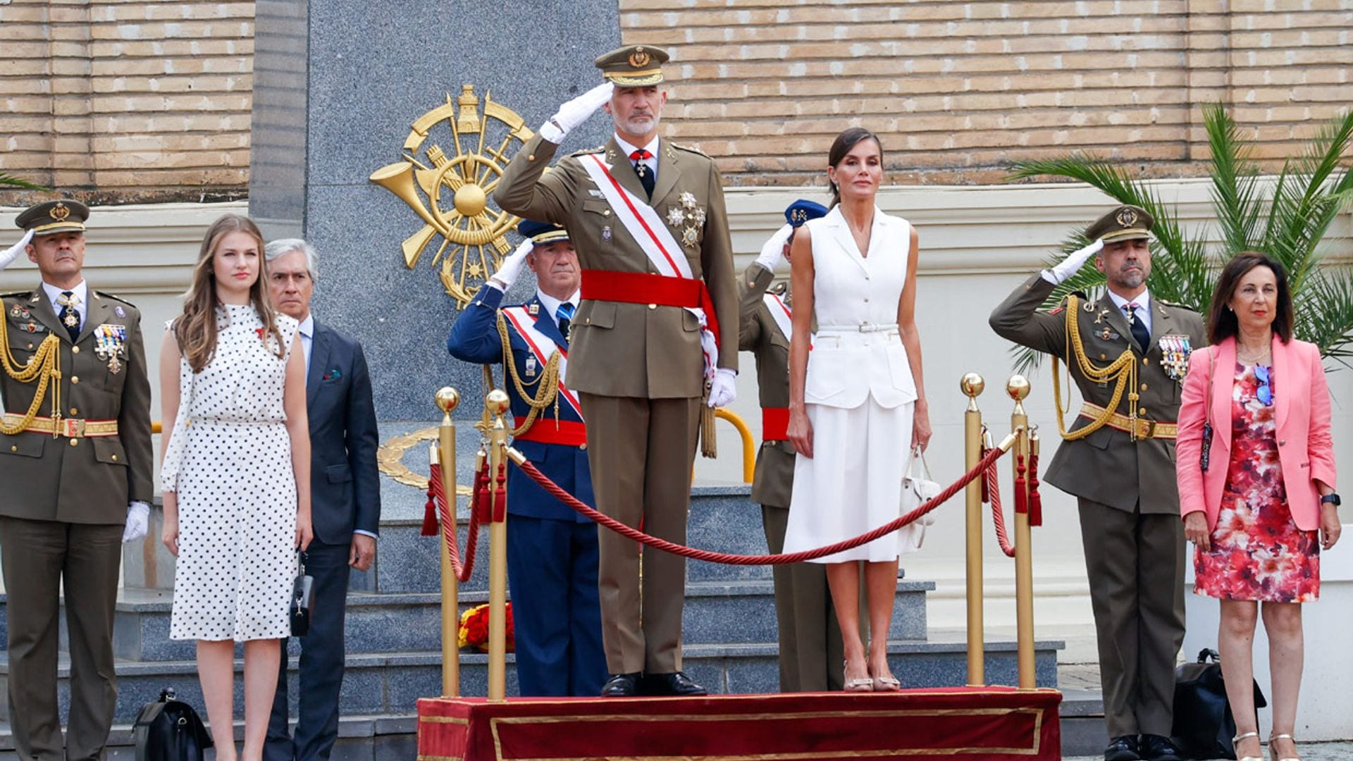 La princesa Leonor entrega los despachos en la Academia Militar de Zaragoza, donde ingresará dentro de un mes