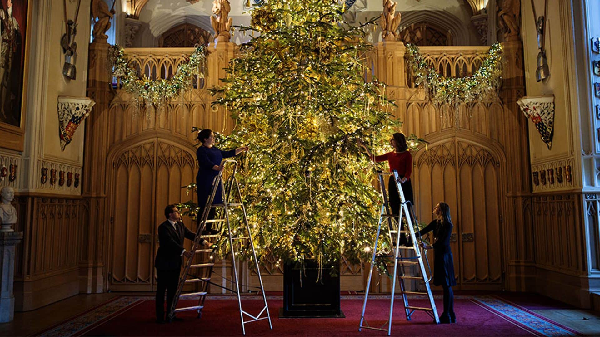 ¡La Reina Isabel da la bienvenida a la navidad! Mira la decoración del Castillo de Windsor