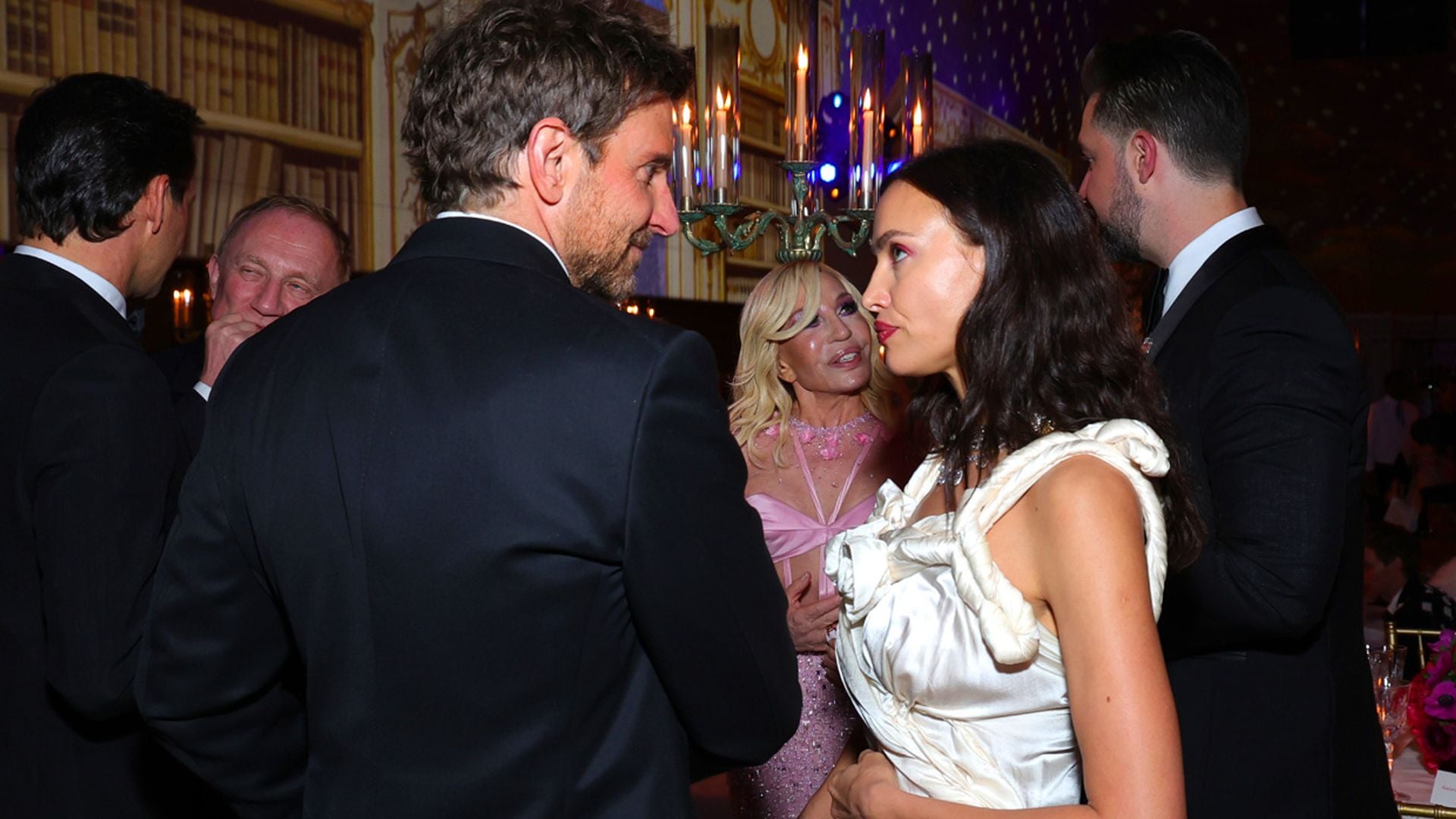 Del encuentro de Irina Sayk con Bradley Cooper al de Kim Kardashian con su ex: así se vivió desde dentro la Gala MET