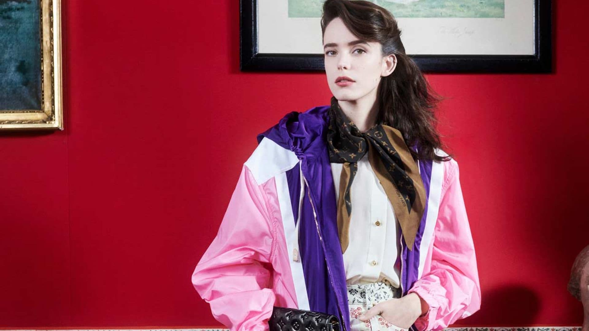 La actriz Stacy Martin, modelo de las propuestas 'vitaminadas' de Louis Vuitton