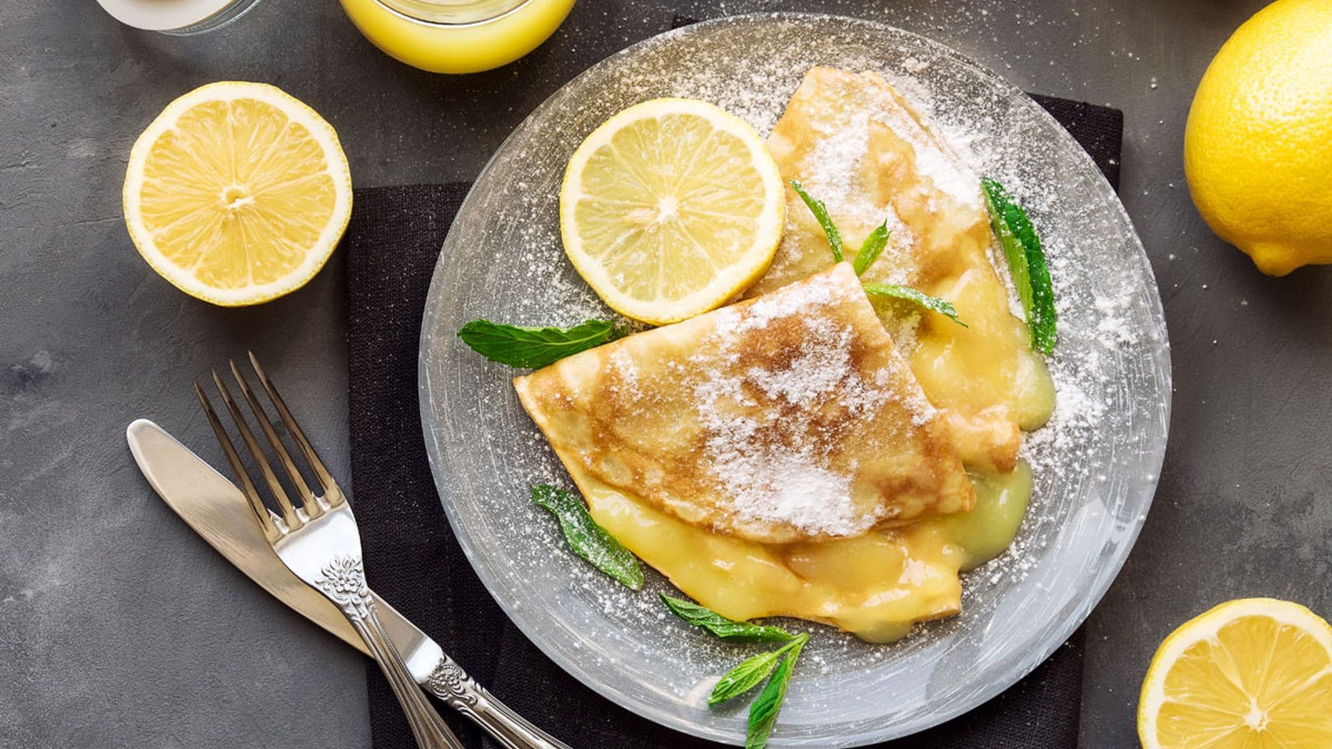 Crepes rellenas con crema de limón