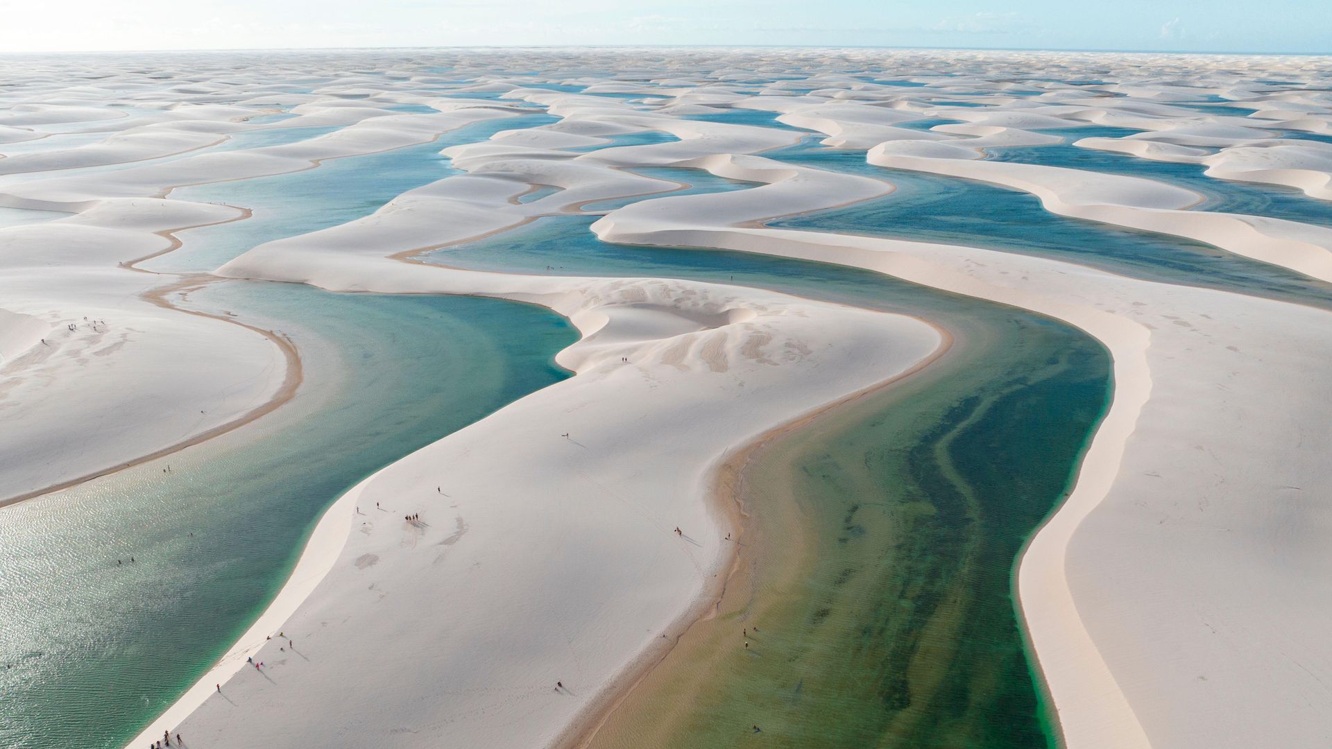 Vista aérea de  Lençois Maranhenses, uno de los paisajes más espectaculares de Brasil, Patrimonio de la Humanidad