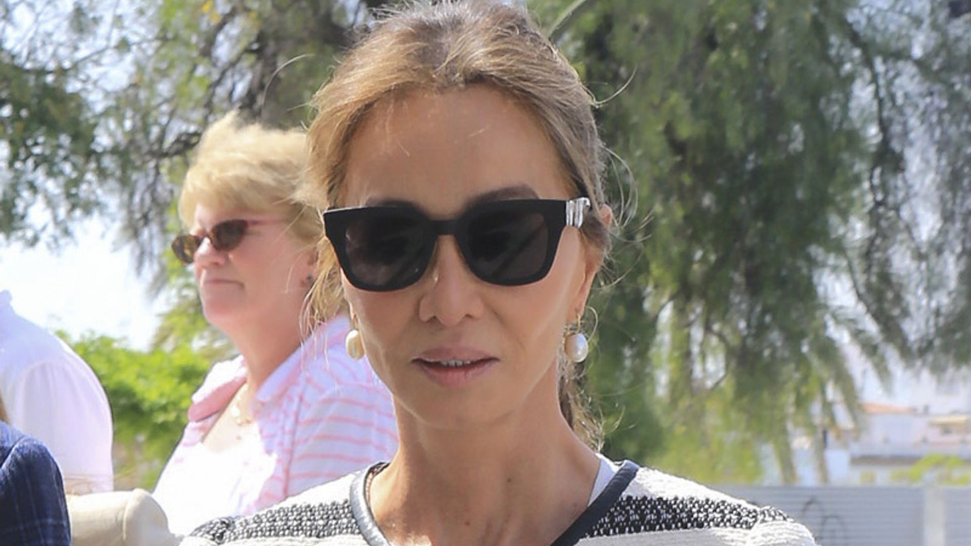 ¿Escondida? ¿Retirada? Te contamos en ¡HOLA! dónde está Isabel Preysler