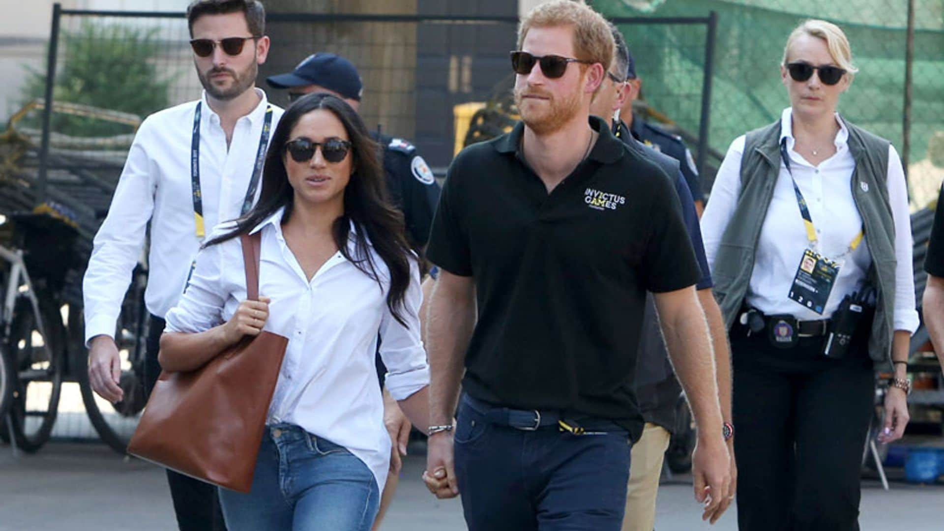 El estudiado look informal de Meghan Markle en su primera fotografía junto al príncipe Harry