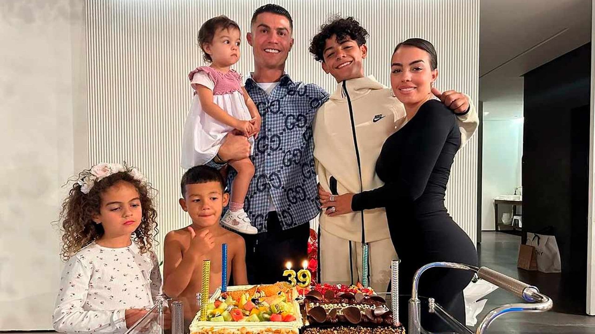 Cristiano Ronaldo celebra su 39 cumpleaños en familia y con una sorpresa de sus hijos