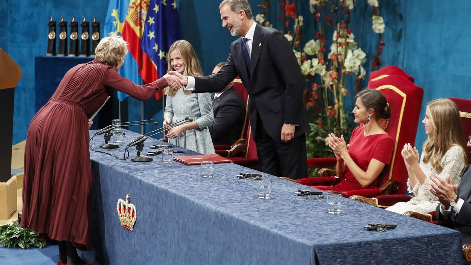 La Princesa de Asturias da un paso clave como heredera al debutar en los premios que llevan su nombre