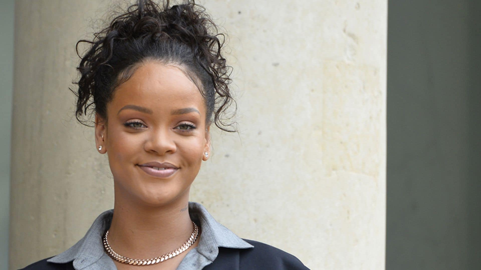 Rihanna trae de vuelta la moda 'oversize' y así es cómo debes llevarla en tu día a día