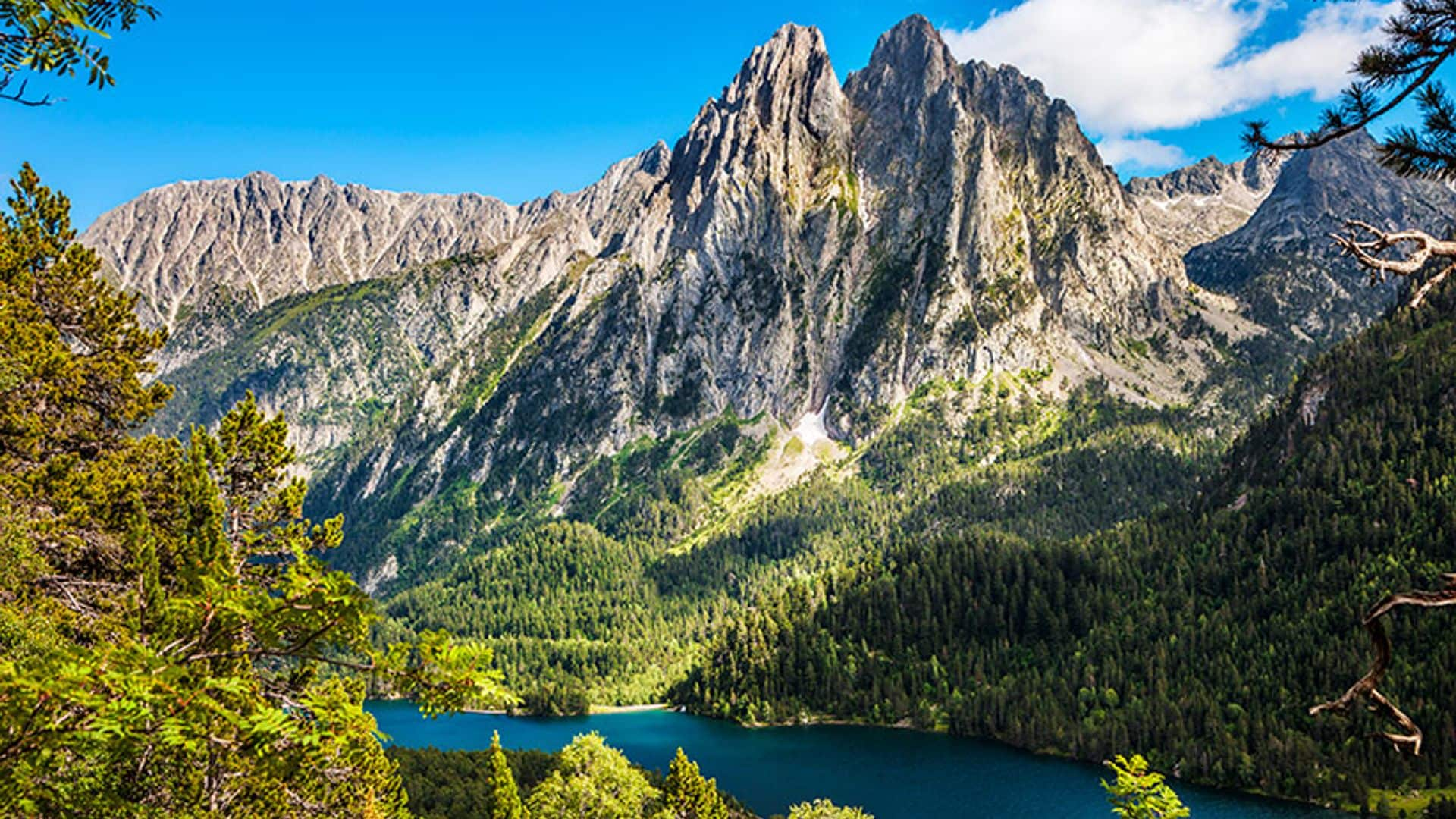 Una ruta en coche del Parque Nacional de Aigüestortes al valle de Boí