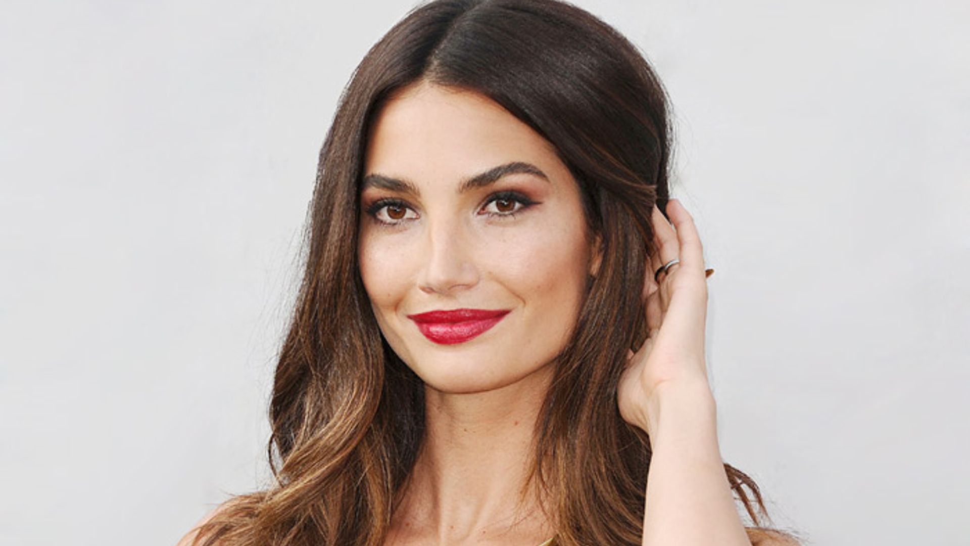 Cómo sacar partido a tu melena... por Lily Aldridge