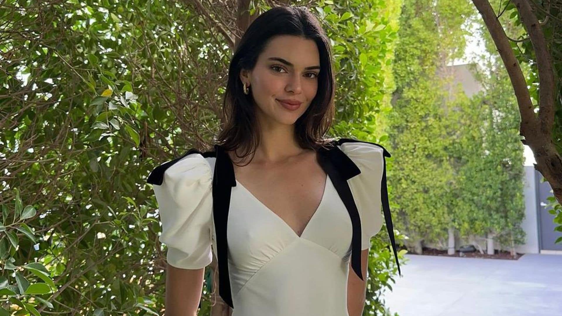 Kendall Jenner, Selena Gomez y Eiza González nos muestran cómo llevar los moños ‘coquette’en primavera