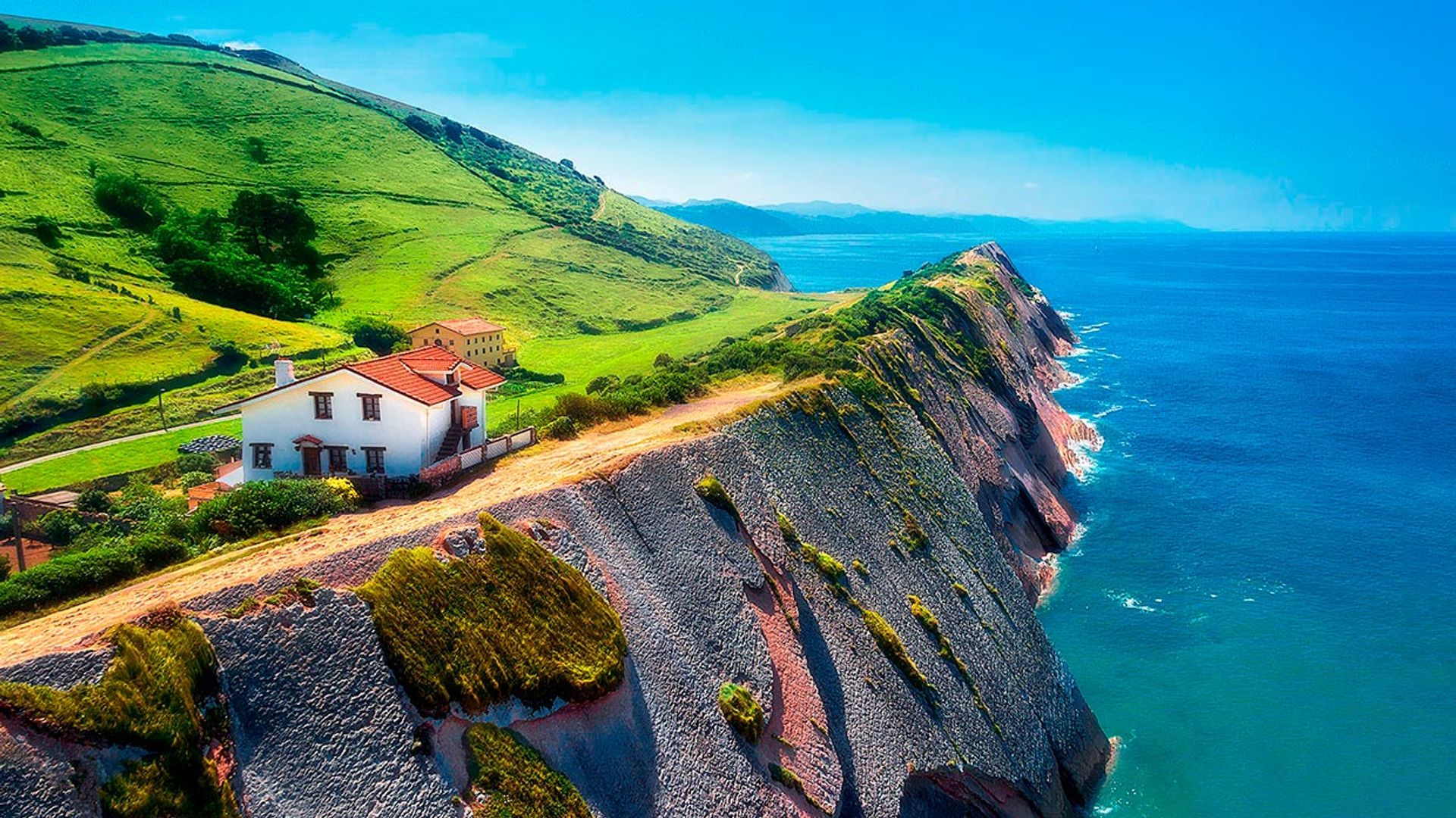 Acantilados de España, la mejor ventana al mar