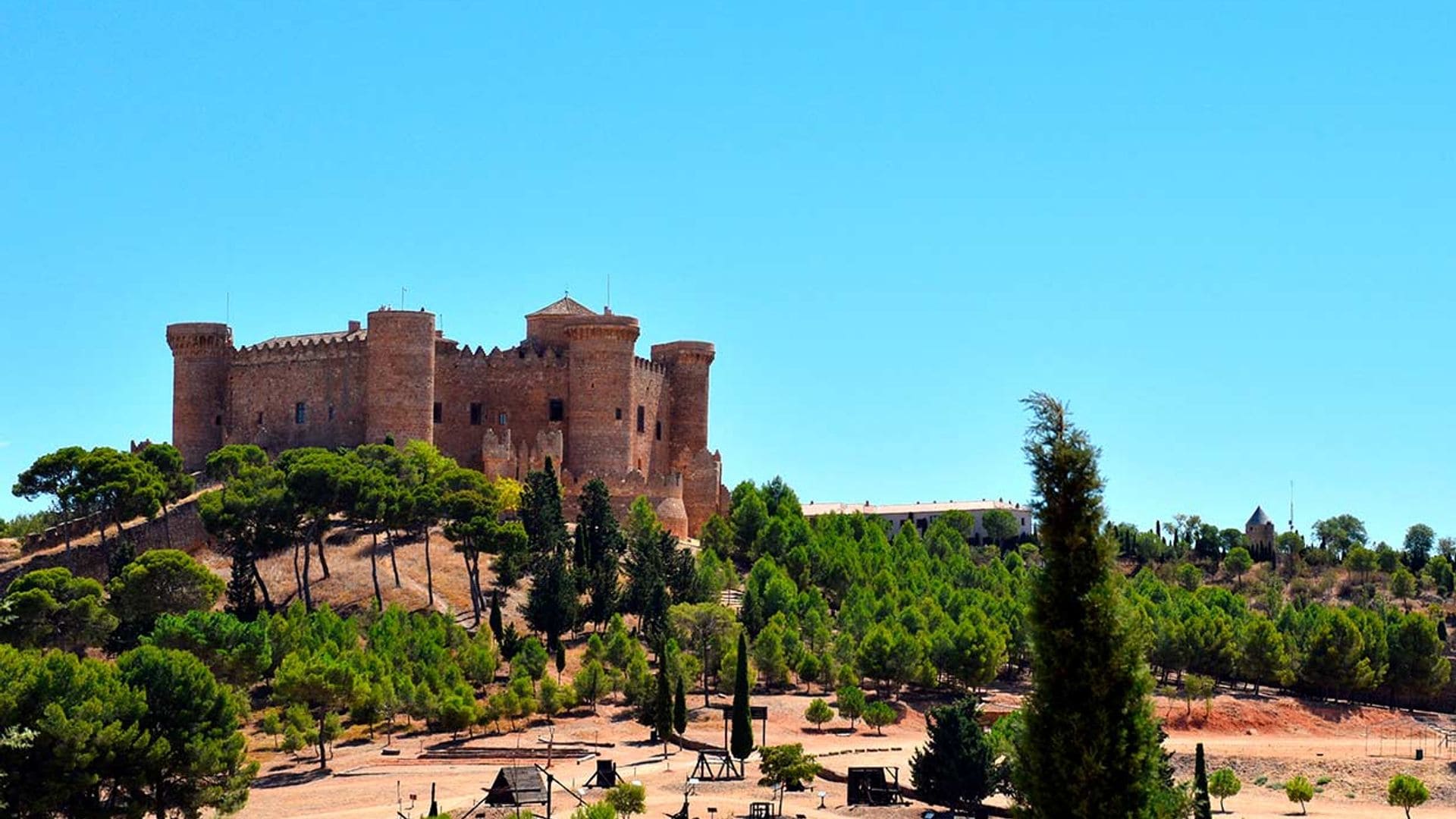 Dos castillos (o tres) en una ruta insospechada por Cuenca