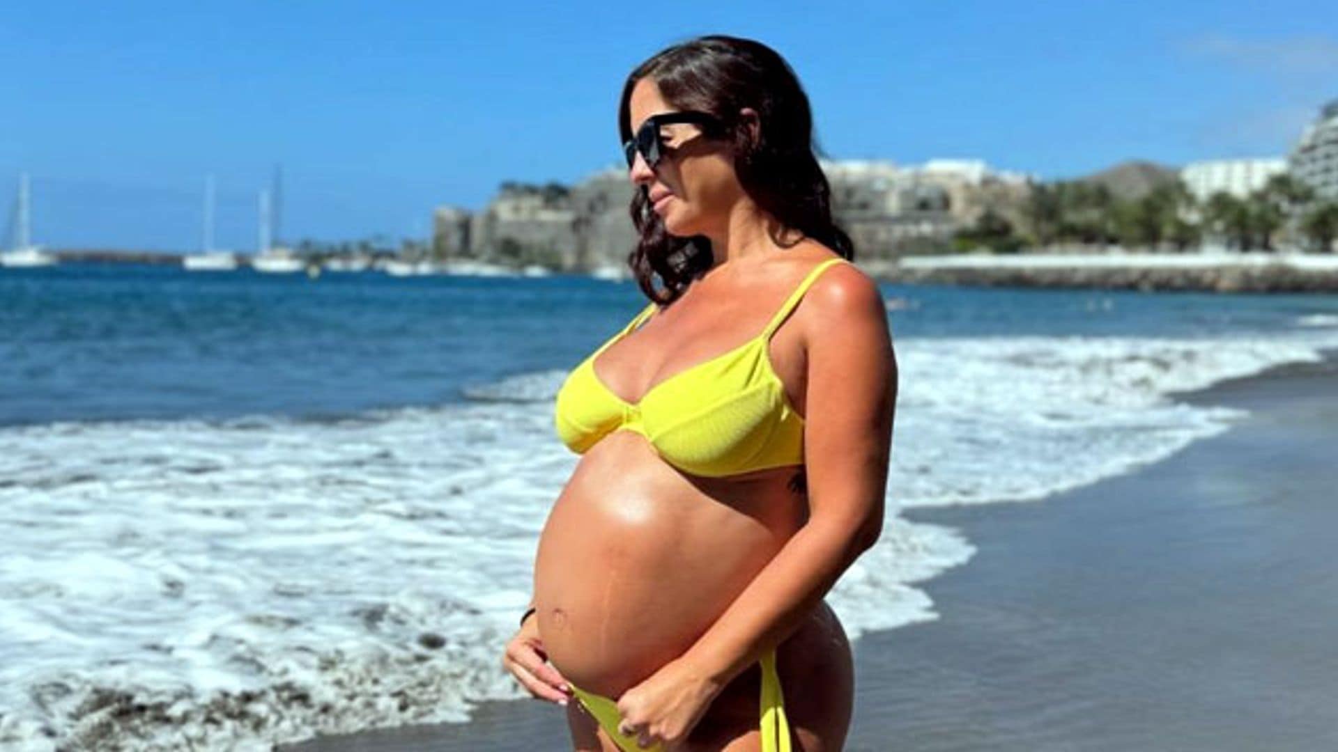 Anabel Pantoja presume de embarazo de 36 semanas en bikini