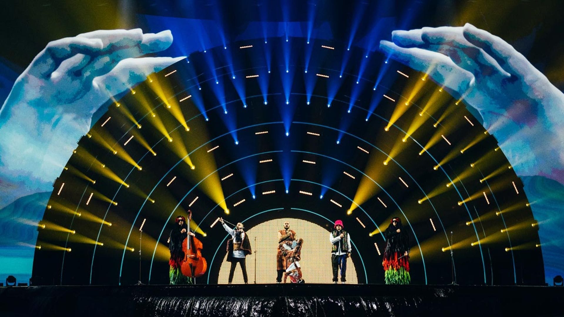 La emotiva ovación y el grito de Ucrania en la primera semifinal de Eurovisión