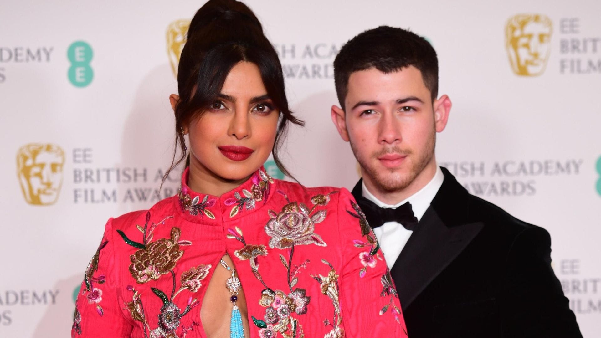 Nick Jonas y Priyanka Chopra reciben a su primer hijo a través de un vientre de alquiler