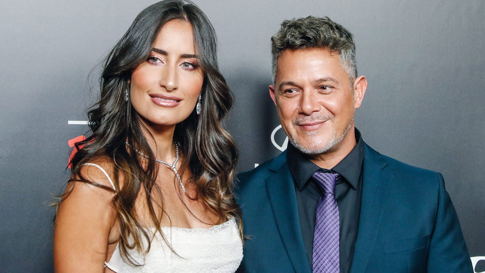 Sus hijos, su novia... El inolvidable concierto de Alejandro Sanz ¡que terminó con este besazo de película!