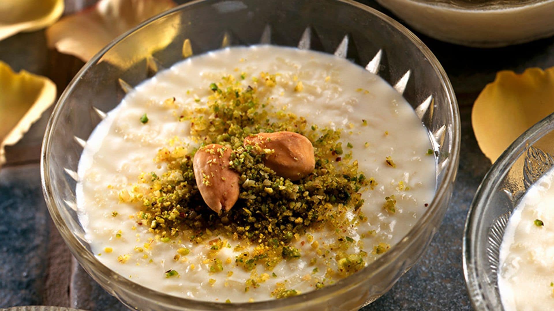 Arroz con leche con almendras y polvo de pistacho