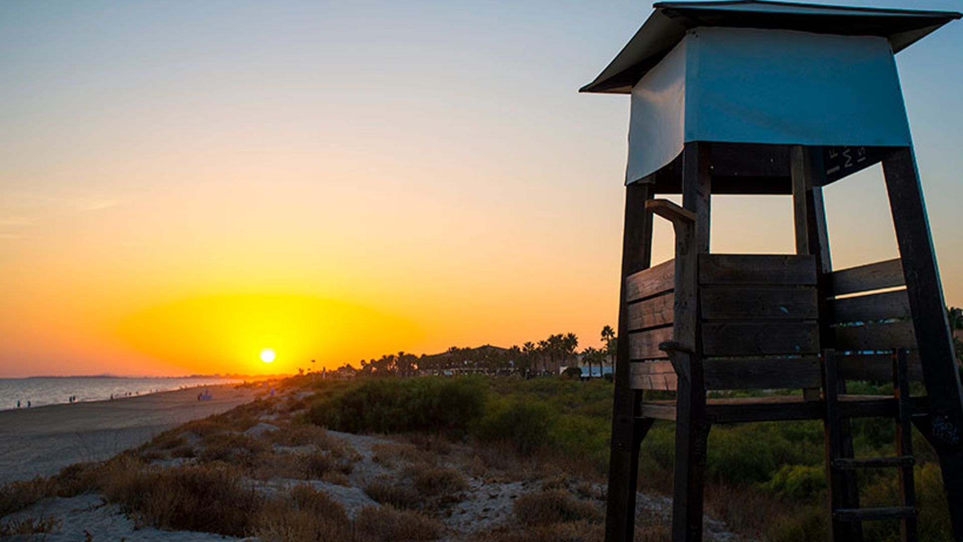 Por la playa más bonita de la costa de Huelva en familia