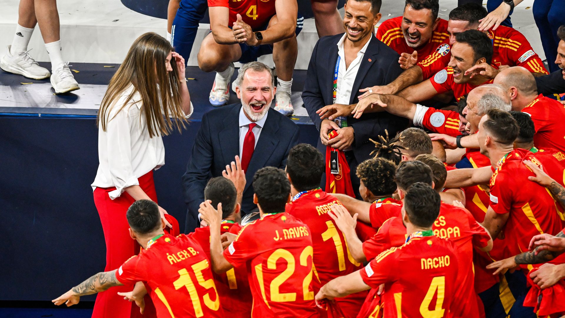 Felipe VI feliz con los jugadores de 'La Roja' en la final de la Eurocopa 2024