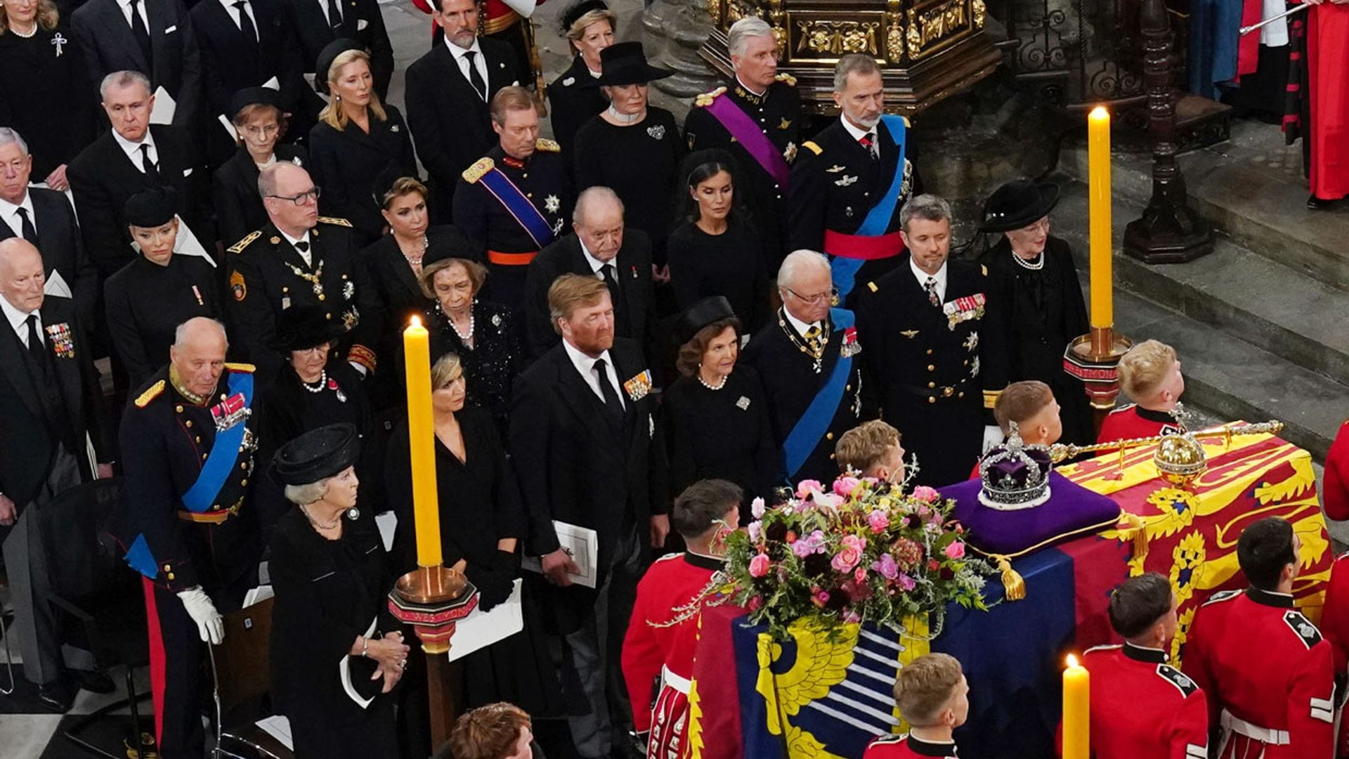 Foto a foto: 22 casas reales arropan a los Windsor en el funeral de la reina Isabel