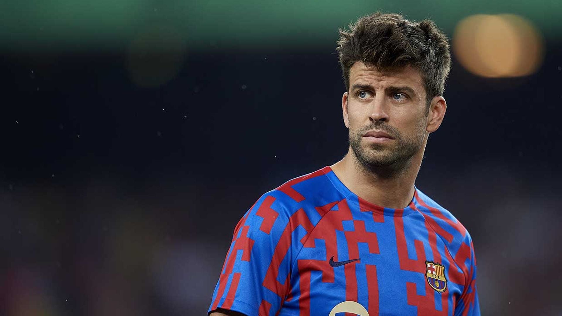 Gerard Piqué vuelve a los terrenos de juego tras confirmar su relación con Clara Chía Martí