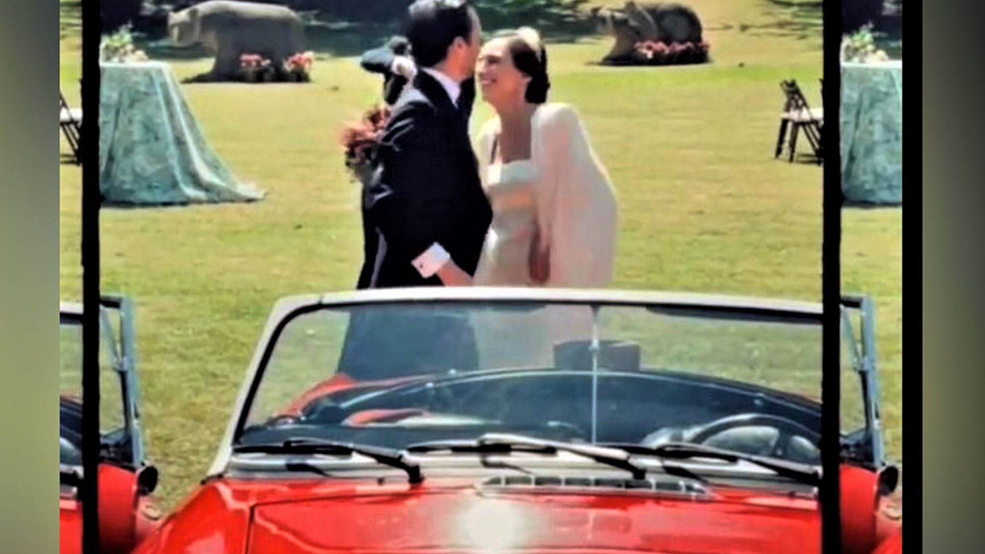 El espectacular descapotable rojo de los novios y más detalles de la boda del hijo de Cristina Yanes