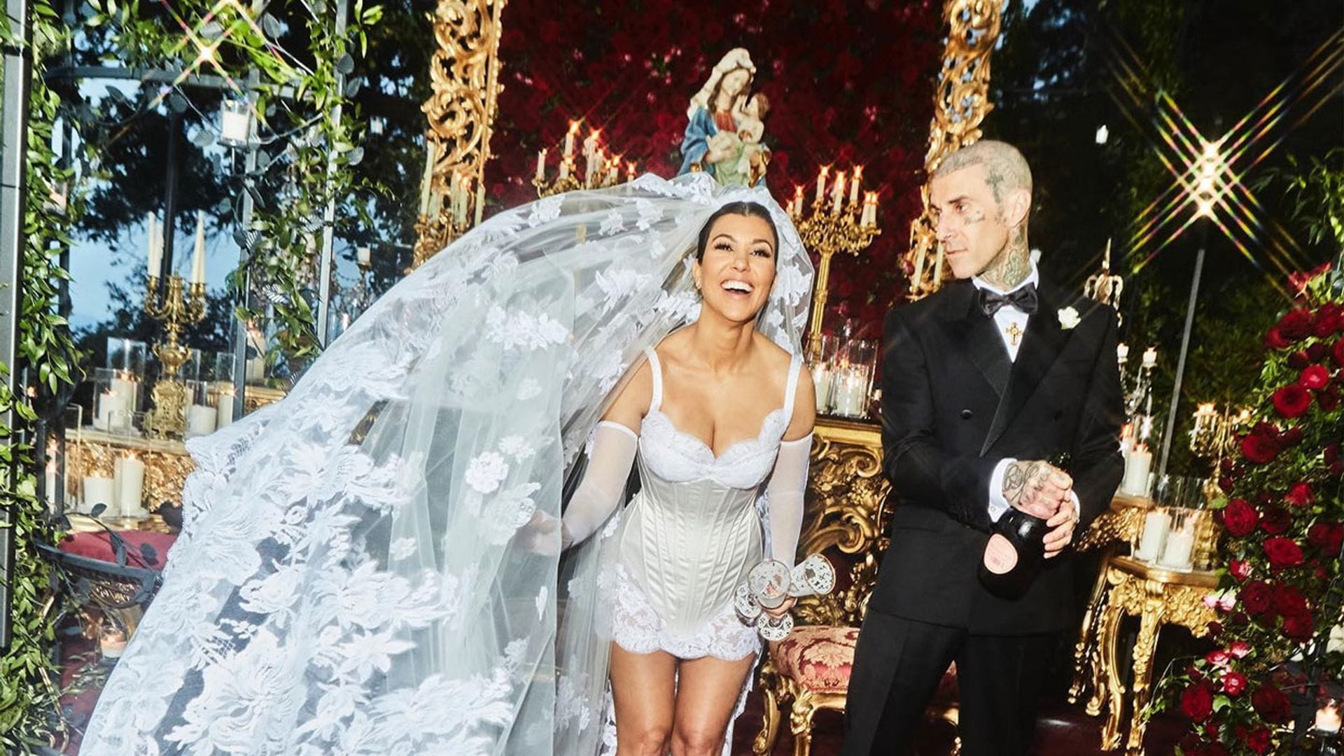 ¡Casados por tercera vez! Kourtney Kardashian y Travis Barker se dan el 'sí, quiero' en una idílica boda a la italiana