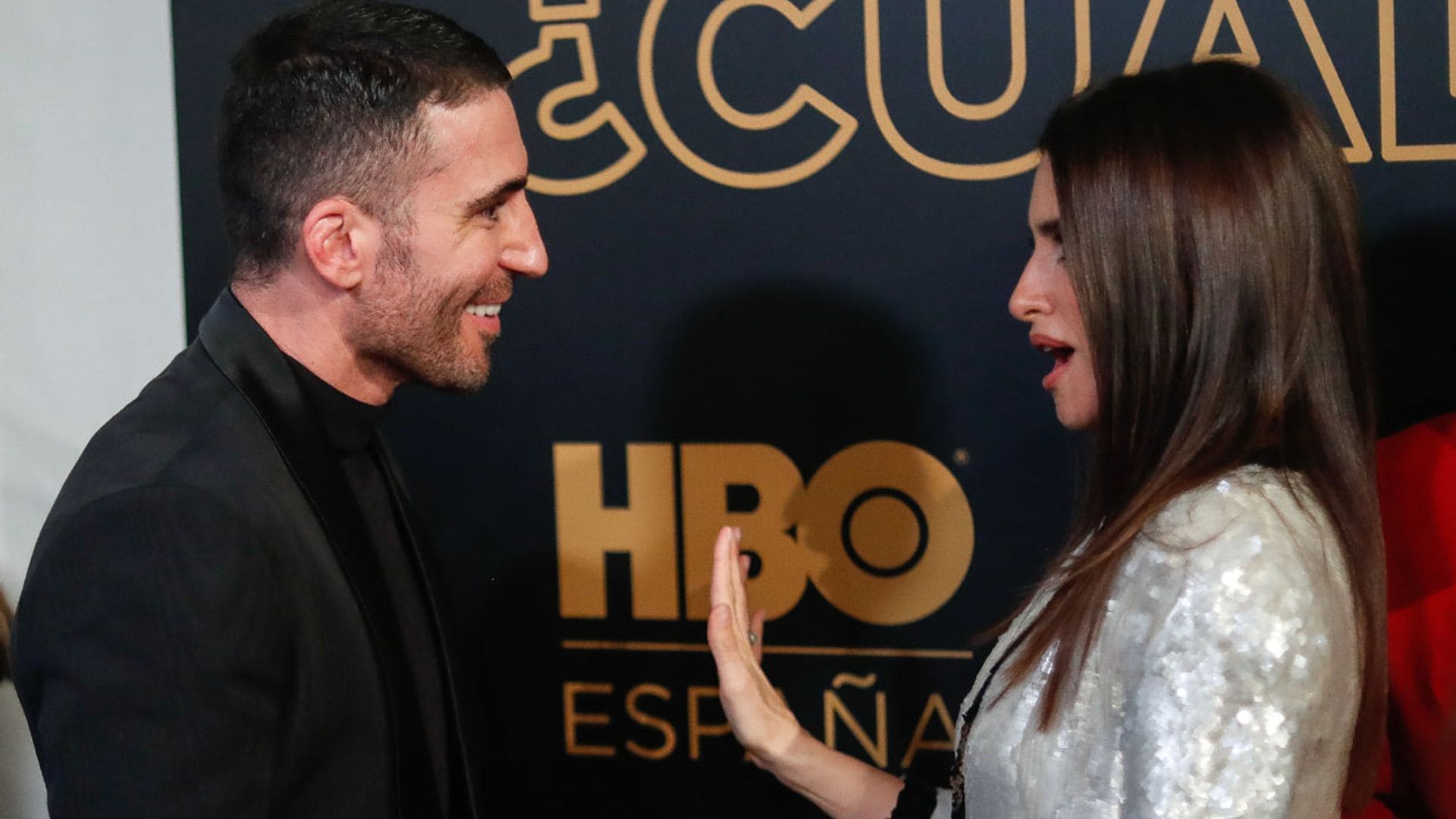 Un sueño cumplido: Miguel Ángel Silvestre se emociona al abrazar... ¡a Penélope Cruz!