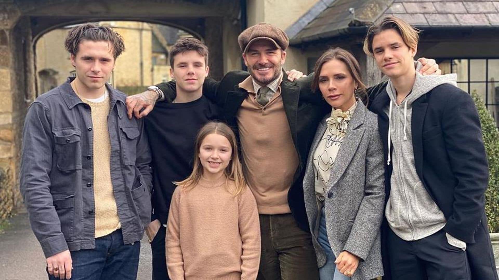 Con los recuerdos más tiernos, David y Victoria Beckham celebran los 21 años de Romeo