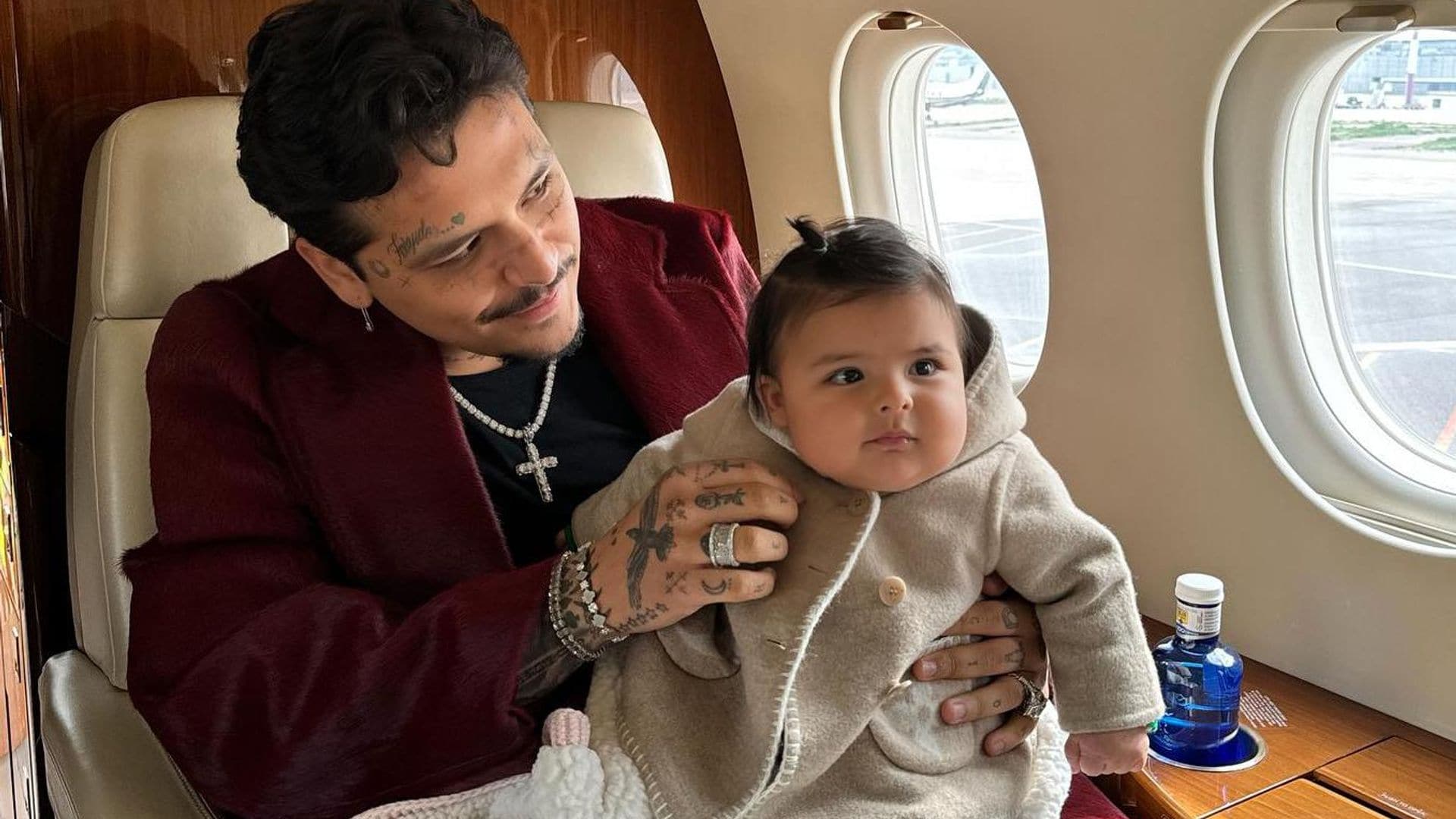 christian nodal con su hija inti