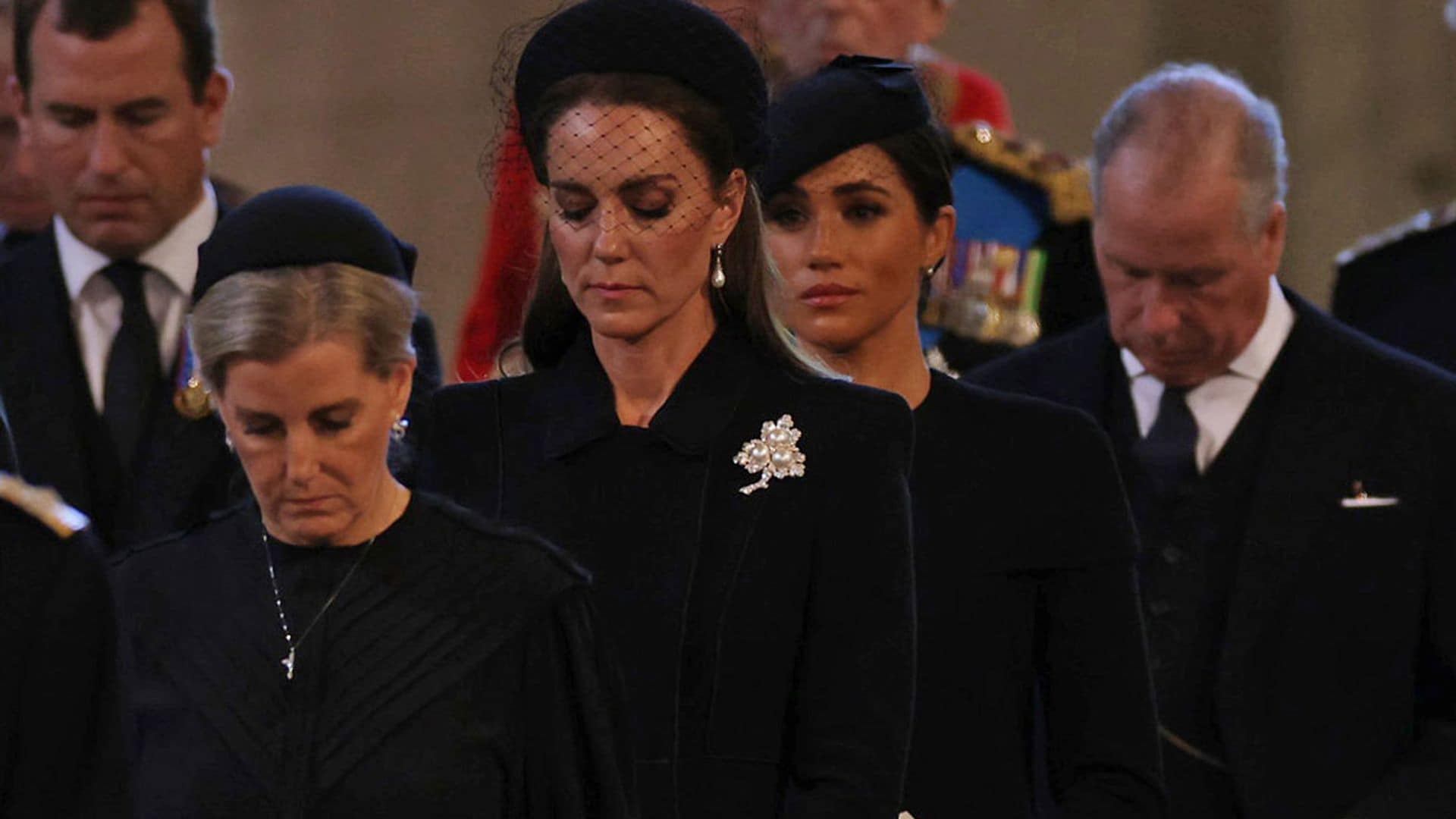 Kate rescata del joyero de Isabel II un broche de hojas que solo se ha lucido tres veces