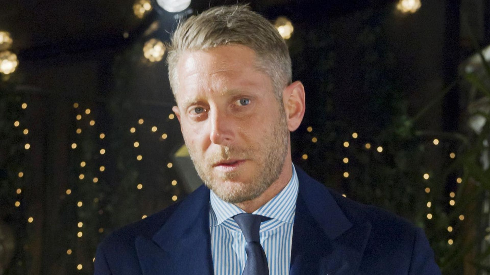 En ¡HOLA!, Lapo Elkann, en silla de ruedas mientras se recupera de un accidente que le tuvo diez días en coma