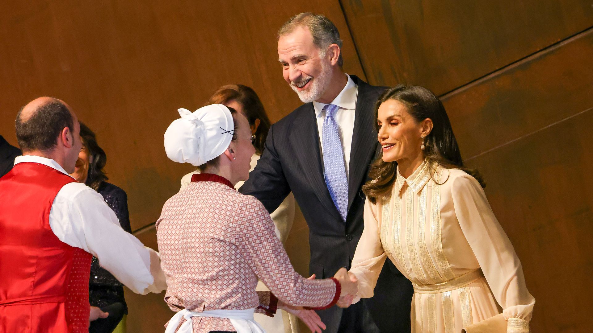 Los reyes Felipe y Letizia, noche de ópera en Bilbao y homenaje a uno de los grandes maestros de la música