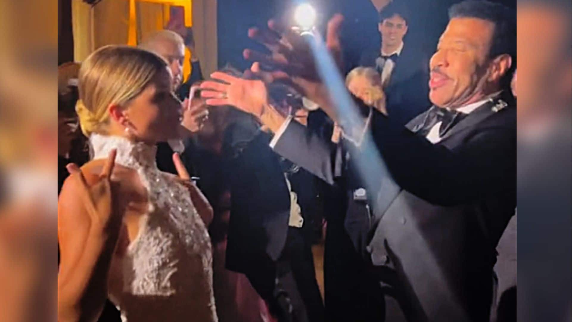 Los mejores momentos de la boda de Sofia Richie: del beso entre fuegos artificiales al baile con su padre