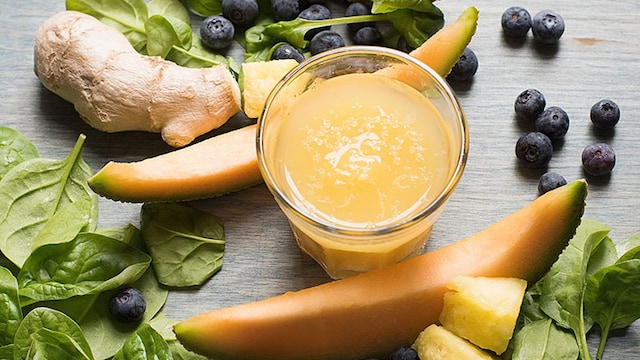 smoothie melon pina jengibre espinacas