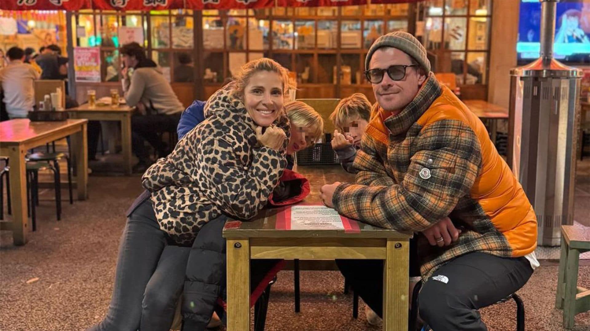 Las imágenes del viaje familiar de Elsa Pataky y Chris Hemsworth a Japón, rodeados de nieve ¡y con un fan de Thor!